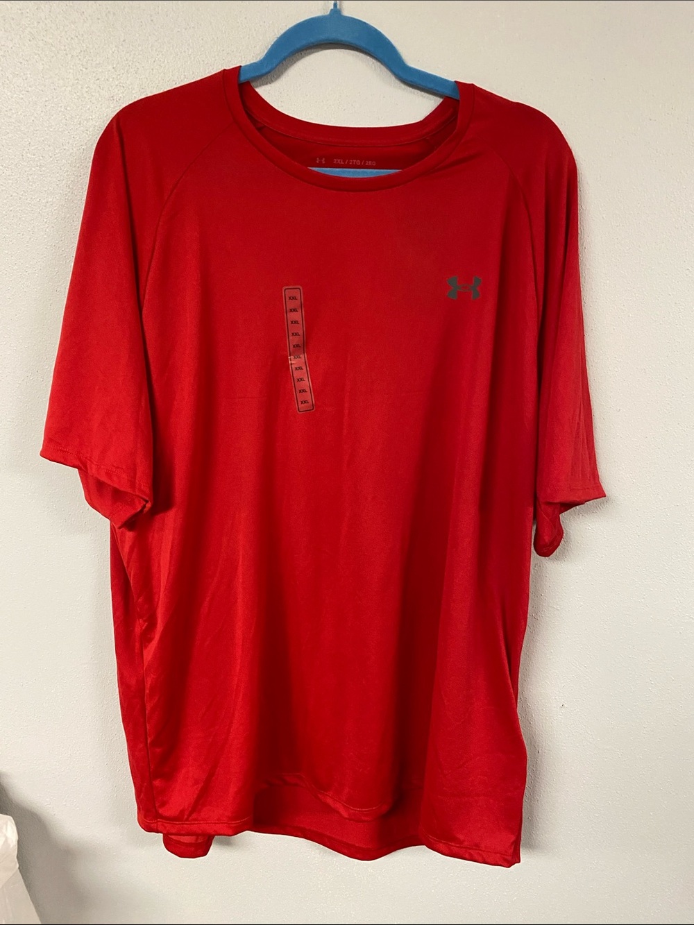 Under Armour Men’s Red Short Sleeve Athletic Tee. NWT Size XXL
